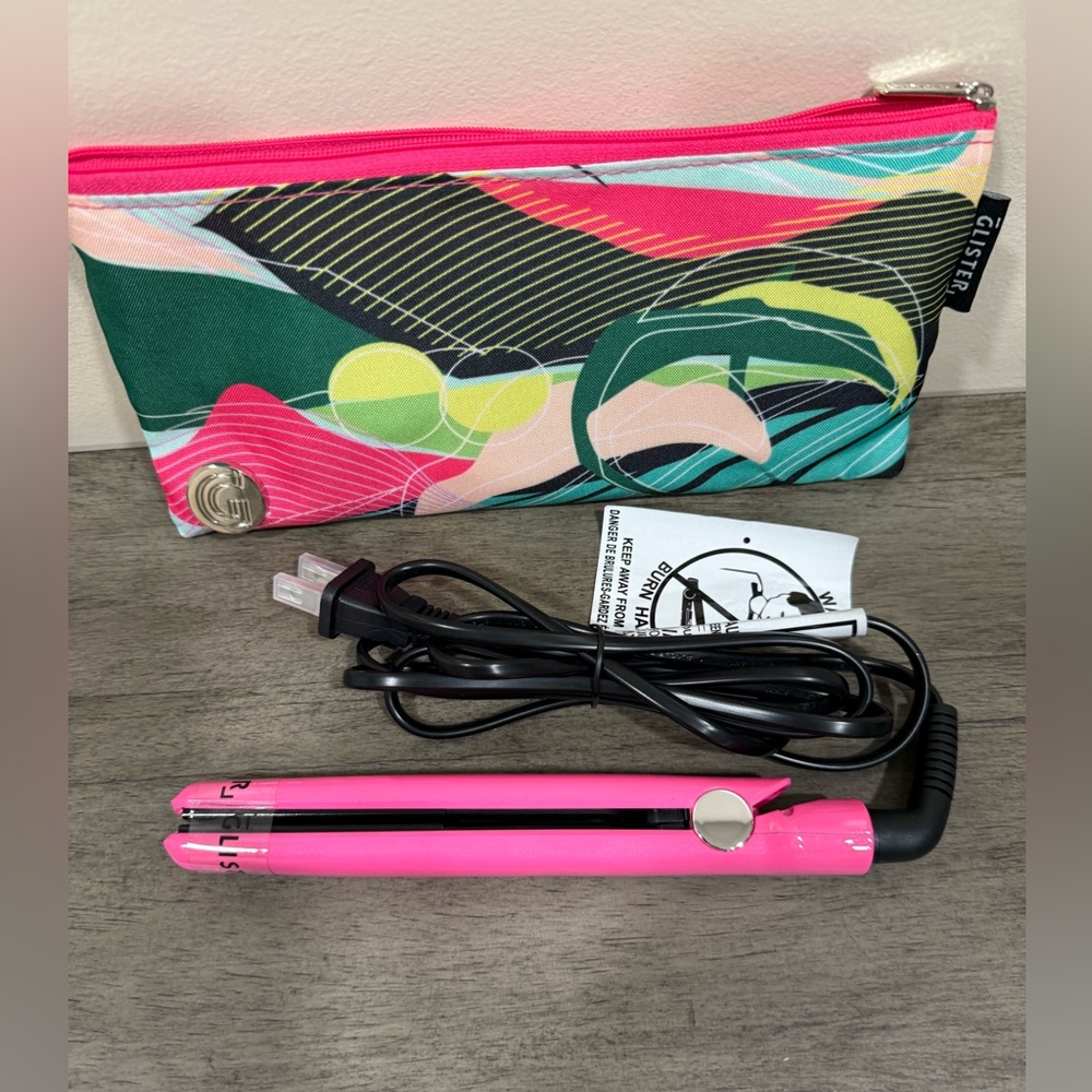 NWOT GLISTER Mini travel Straightener in Pink with Colorful Pouch